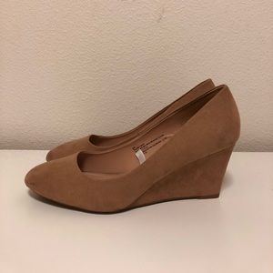 NEW Pecan wedges (check photos)